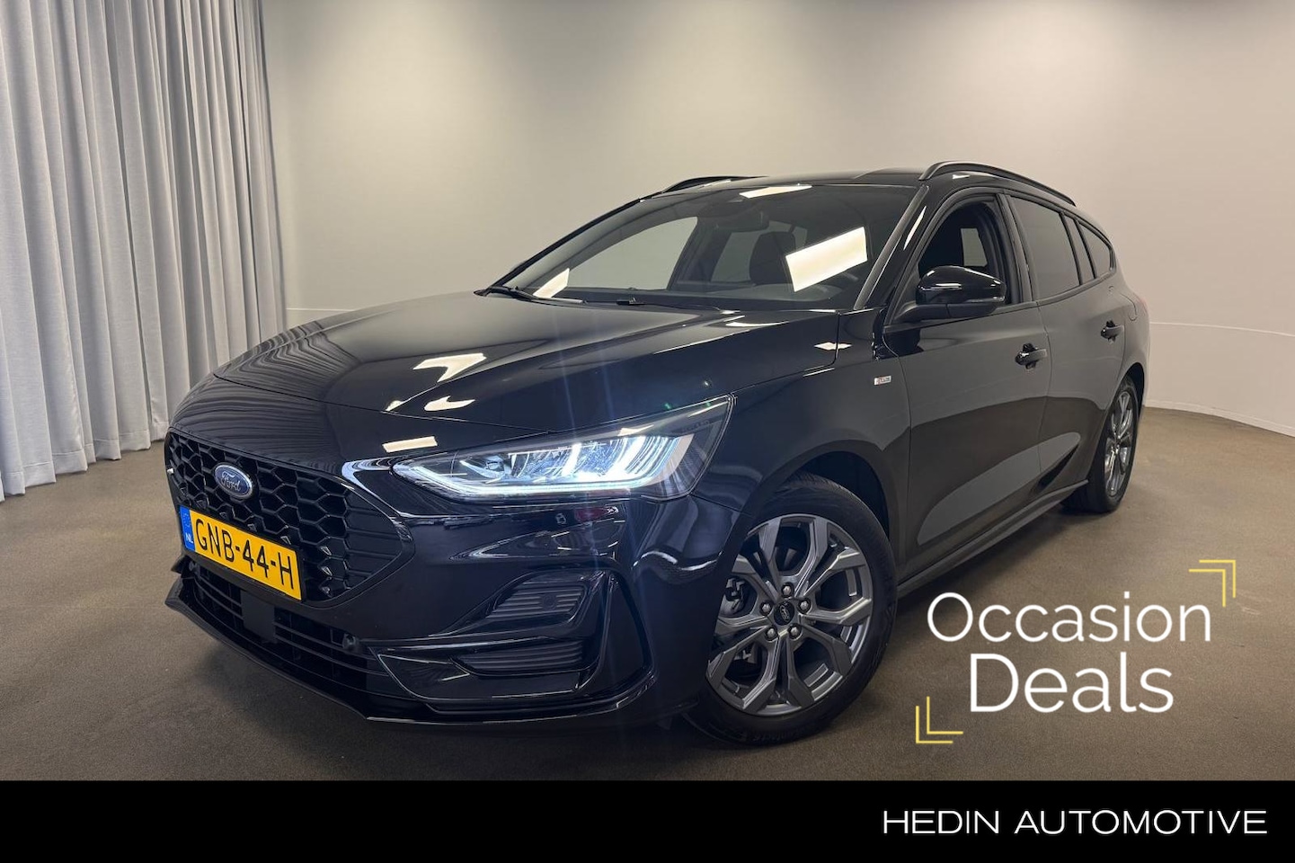 Ford Focus Wagon - 1.0 EcoBoost Hybrid ST Line | Winter Pack | Draadloos CarPlay | Privacy Glass | LED - AutoWereld.nl