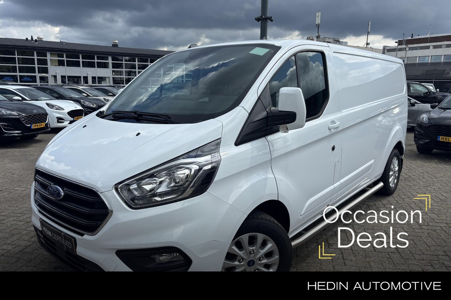Ford Transit Custom - 300 2.0 TDCI L2H1 Limited | Trekhaak | Side Bars - AutoWereld.nl