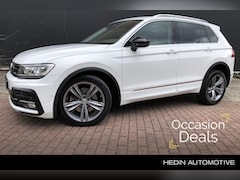 Volkswagen Tiguan - 2.0 TSI 4Motion Highline Business R Panoramadak | Trekhaak | Winterpack | Navigatie
