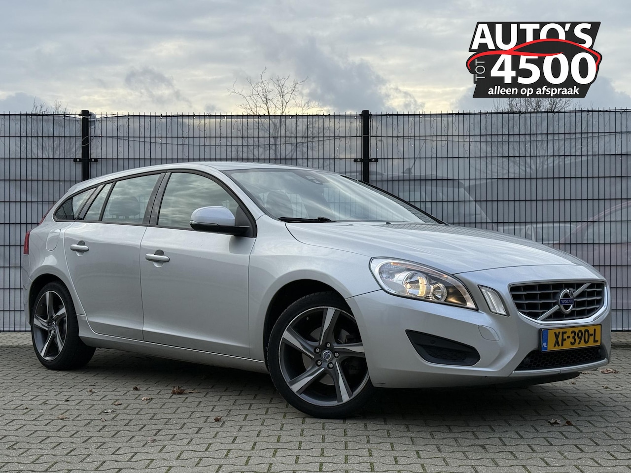 Volvo V60 - 1.6 T4 Momentum Automaat! Export! - AutoWereld.nl