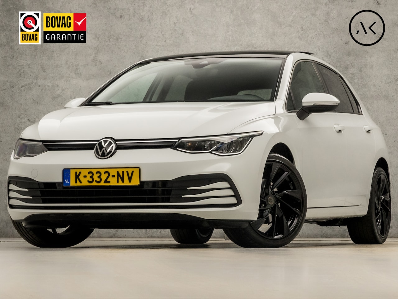 Volkswagen Golf - 1.5 TSI Sport (SCHUIFDAK, 4 CILINDER, APPLE CARPLAY, GROOT NAVI, KEYLESS, STUUR/STOELVERWA - AutoWereld.nl