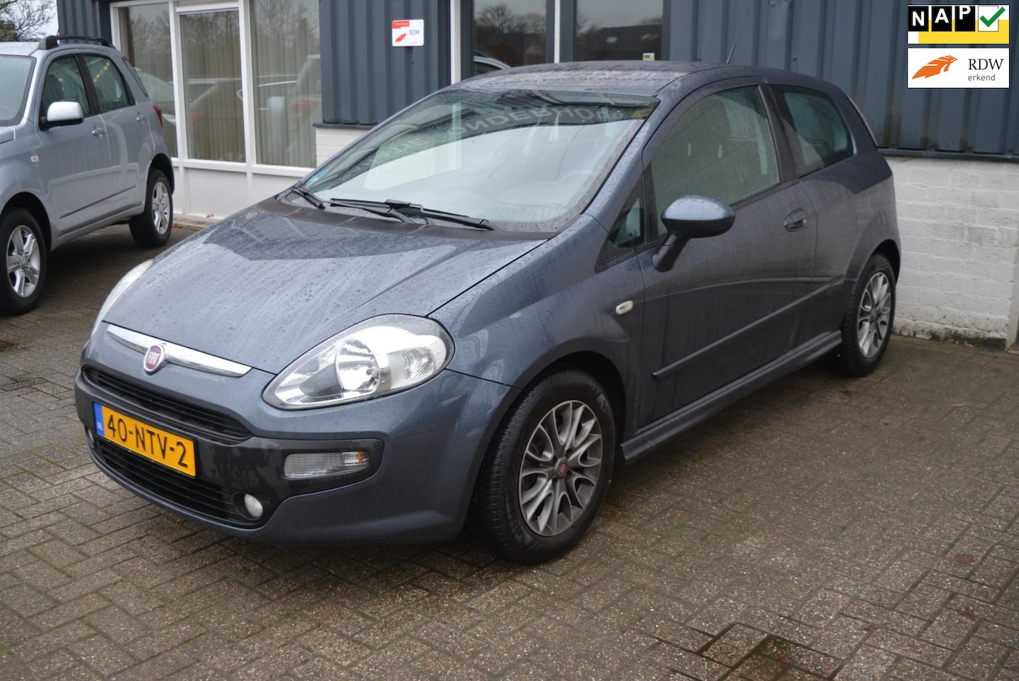 Fiat Punto Evo - 1.3 M-Jet Dynamic | Airco | Cruise | L.M. Velgen | Electr. Pakket. - AutoWereld.nl