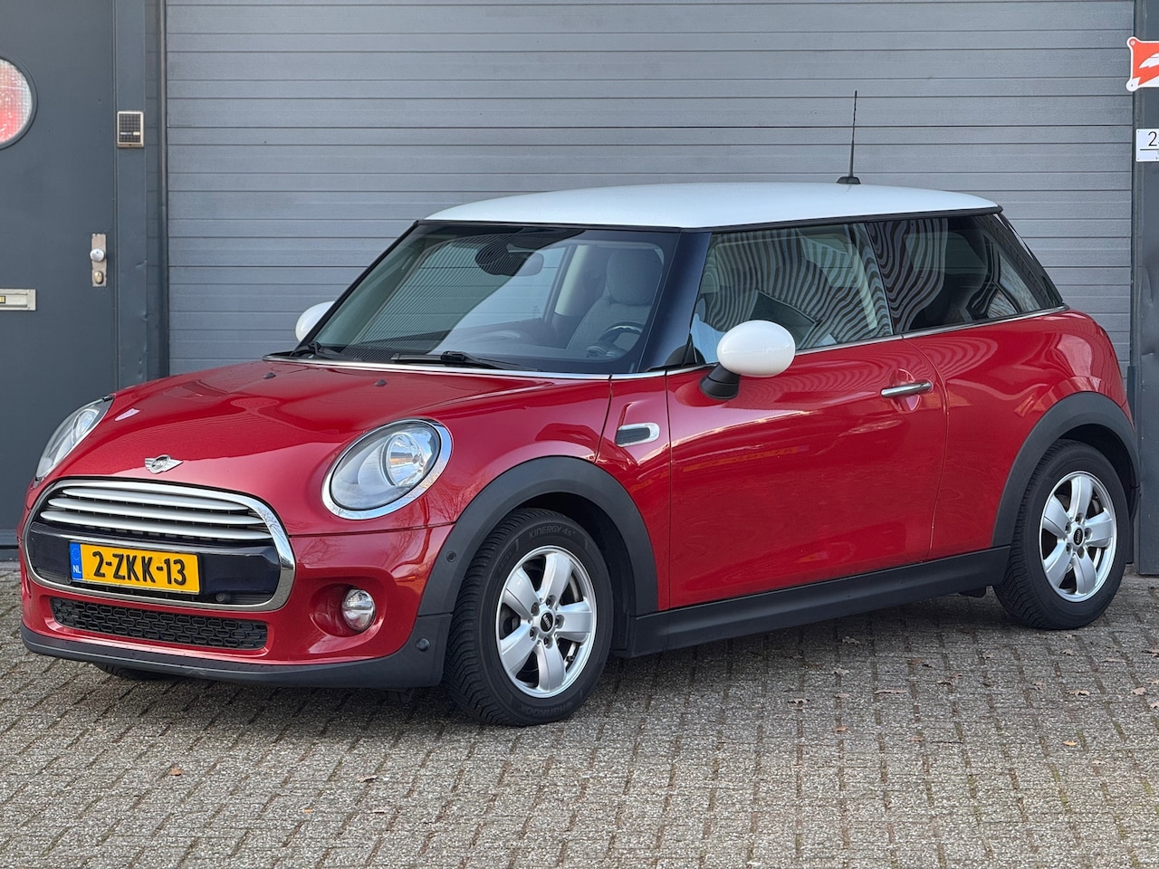 MINI Cooper - Mini 1.5 First Born Edition - AutoWereld.nl