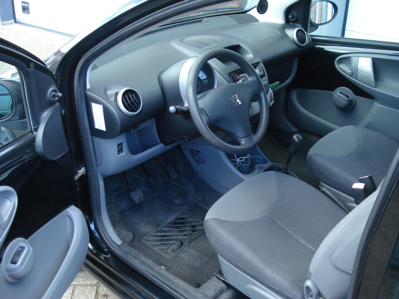 Peugeot 107 - 1.0-12V XS NIEUWE APK