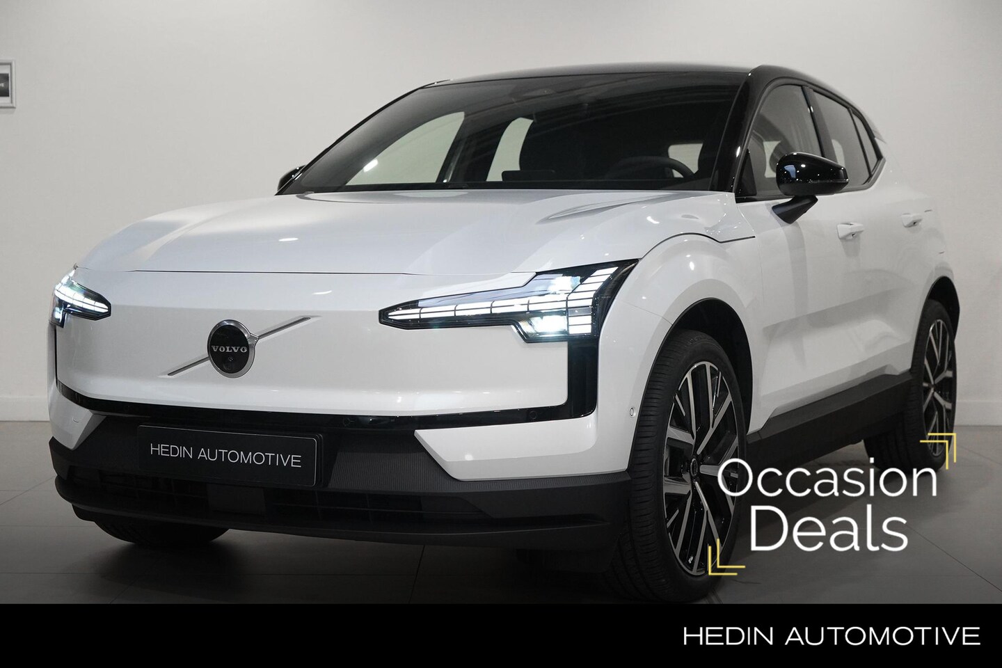 Volvo EX30 - Twin Motor Perform Europa Sport AWD 428pk | 17% Bijtelling | Elek. Verstelbare Voorstoelen - AutoWereld.nl