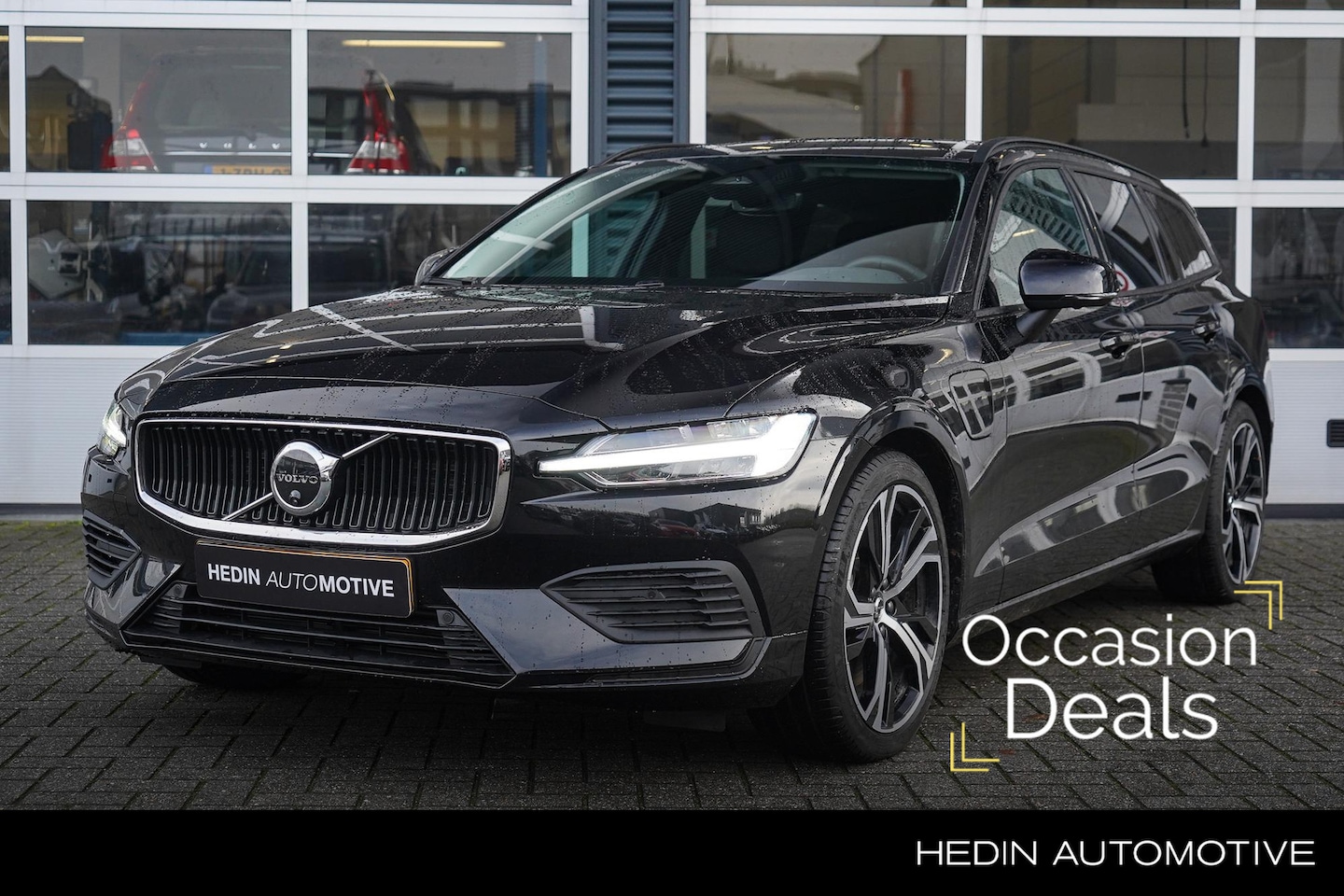 Volvo V60 - 2.0 T6 Plug-in hybrid AWD Core Bright | 360 Camera | Harman/Kardon Audio | Stoel & Stuurve - AutoWereld.nl