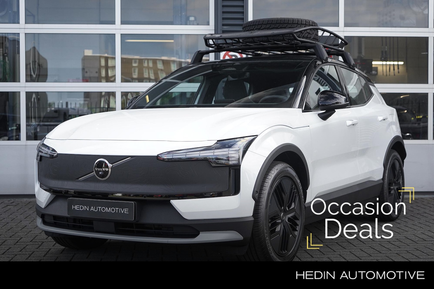 Volvo EX30 Cross Country - Twin Motor Performance Ultra 69 kWh | Glazendak | 360 Camera | Elektrische Stoelen | AWD | - AutoWereld.nl