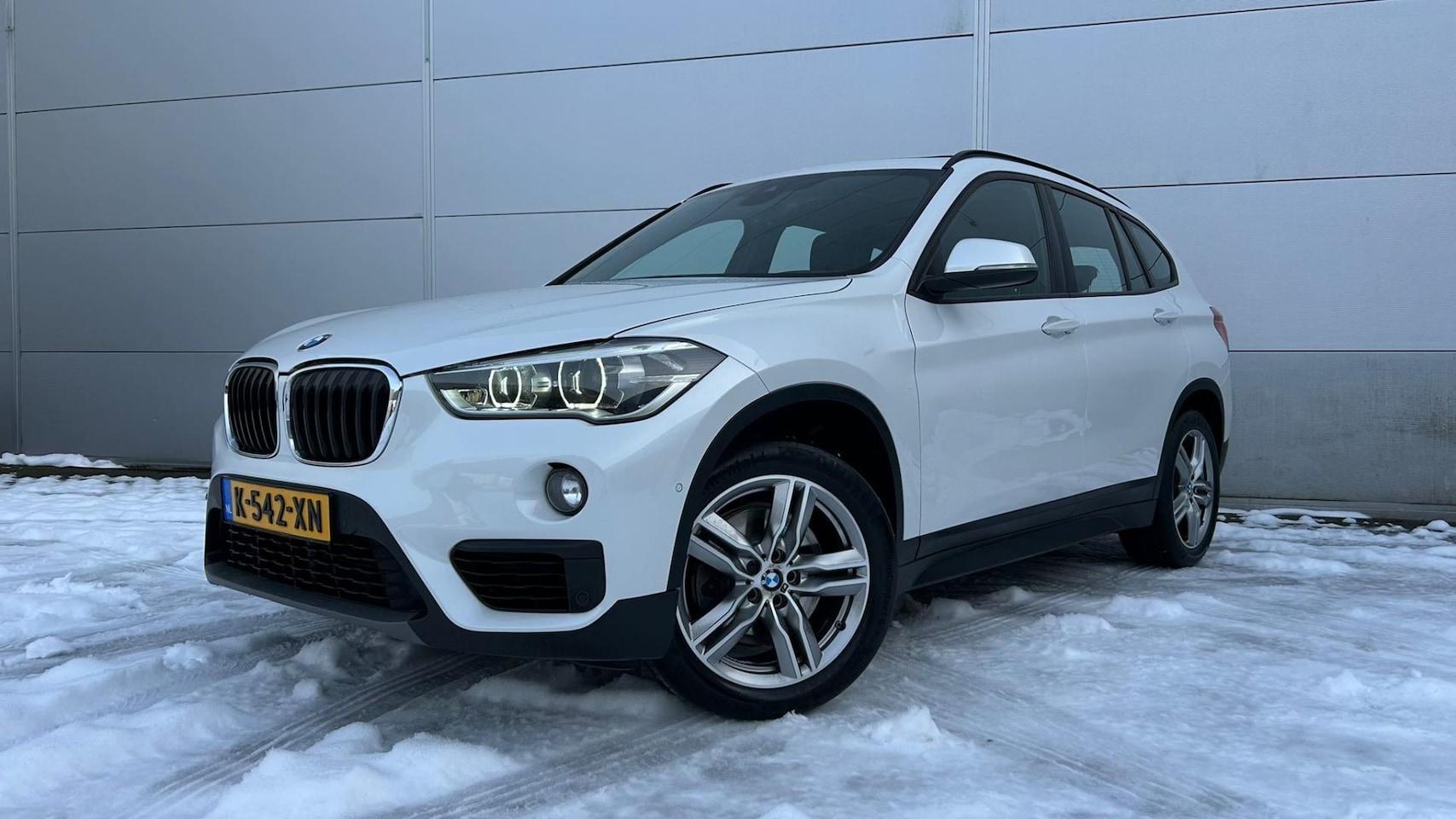 BMW X1 - XDrive20i 4x4 192PK Pano Automaat - AutoWereld.nl