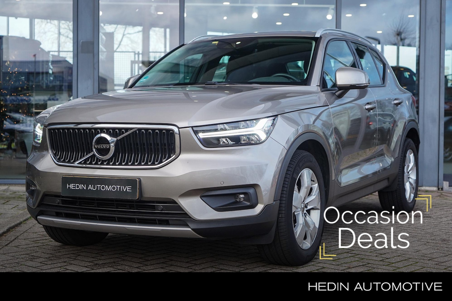 Volvo XC40 - 1.5 T3 Business Pro | Stoel & Stuurverwarming | Adaptieve Cruise + Pilot Assist | Trekhaak - AutoWereld.nl