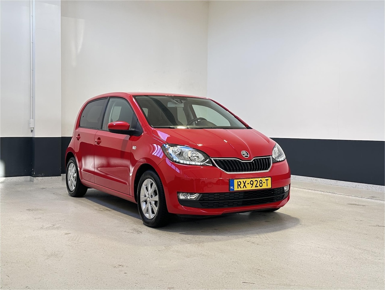 Skoda Citigo - 1.0 Greentech Ambition | NL | 2 Eig | Sportstoel | Airco | Bluetooth | - AutoWereld.nl