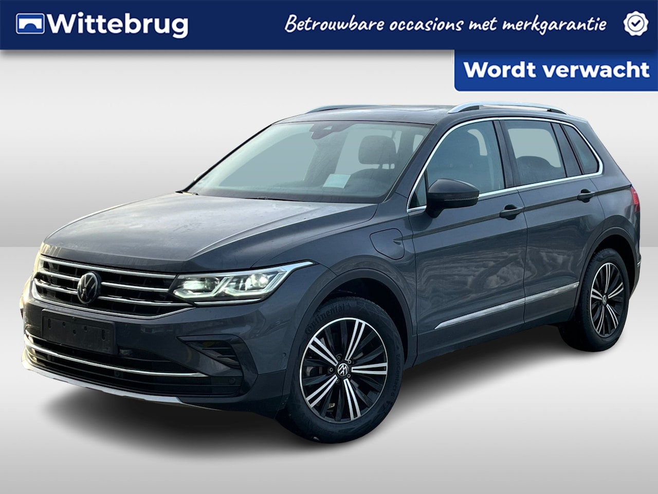 Volkswagen Tiguan - 1.4 TSI 245pk DSG eHybrid Elegance / Panorama dak / Zwenkbare trekhaak / Head-Up Display / - AutoWereld.nl