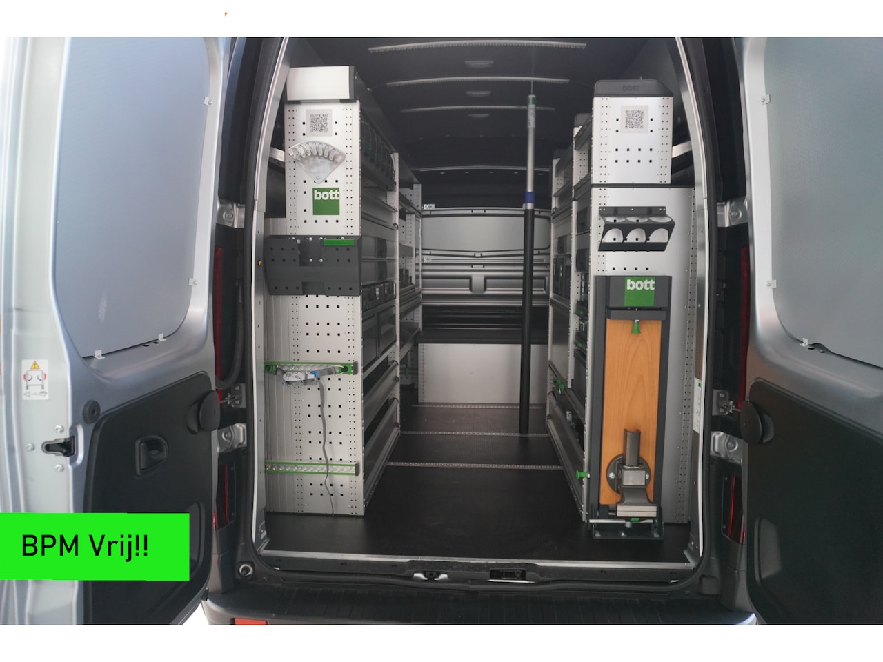 Renault Trafic - 2.0 Blue dCi 170PK T30 L2H2 Complete BOTT Werkplaatsinrichting nr. V186 | Airco | Cruise | - AutoWereld.nl