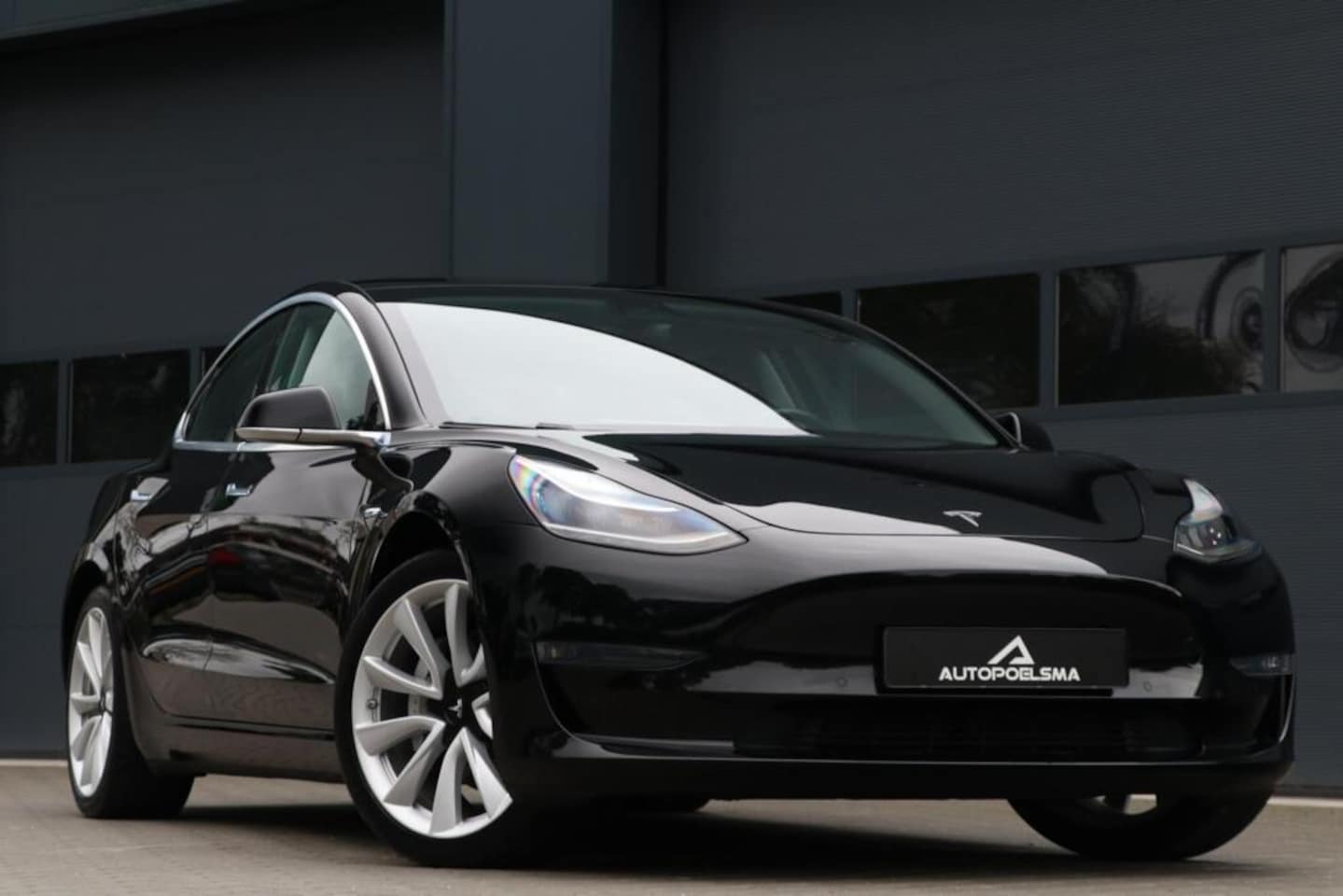 Tesla Model 3 - Standard RWD Plus 60 kWh Trekhaak 360View Leder Autopilot 89000KM BJ2019 - AutoWereld.nl