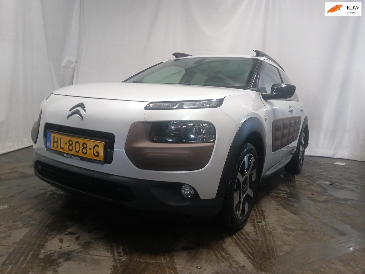 Citroën C4 Cactus - 1.2 e-VTi Shine - Achter Schade - Motor Lampje Brandt - AutoWereld.nl