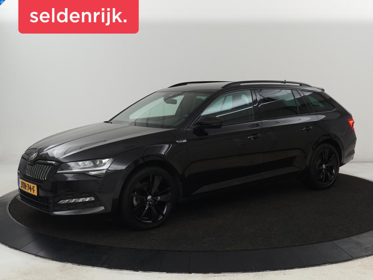 Skoda Superb - 1.4 TSI iV Sportline | Stoelverwarming | Alcantara | Adaptive cruise | Camera | Carplay | - AutoWereld.nl