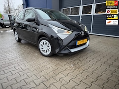 Toyota Aygo - 1.0 VVT-i x-play CAMERA CARPLAY