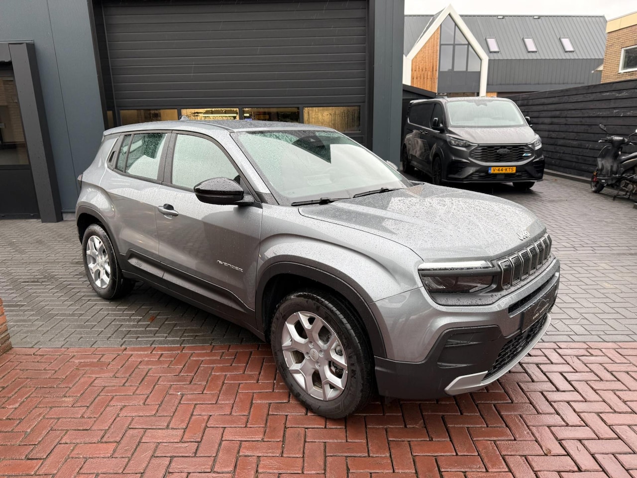 Jeep Avenger - 1.2 e-Hybrid Altitude | STOELVERWARMING | ADAPTIEVE CRUISE CONTROL | PARKEERSENSOREN - AutoWereld.nl