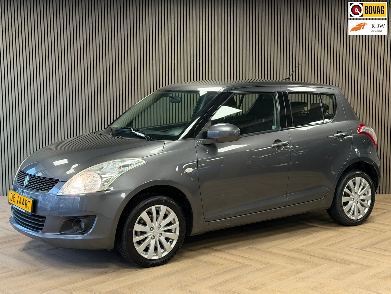 Suzuki Swift - 1.2 Exclusive 4x4 AIRCO KEYLESS-GO STOELVERWARMING USB - AutoWereld.nl