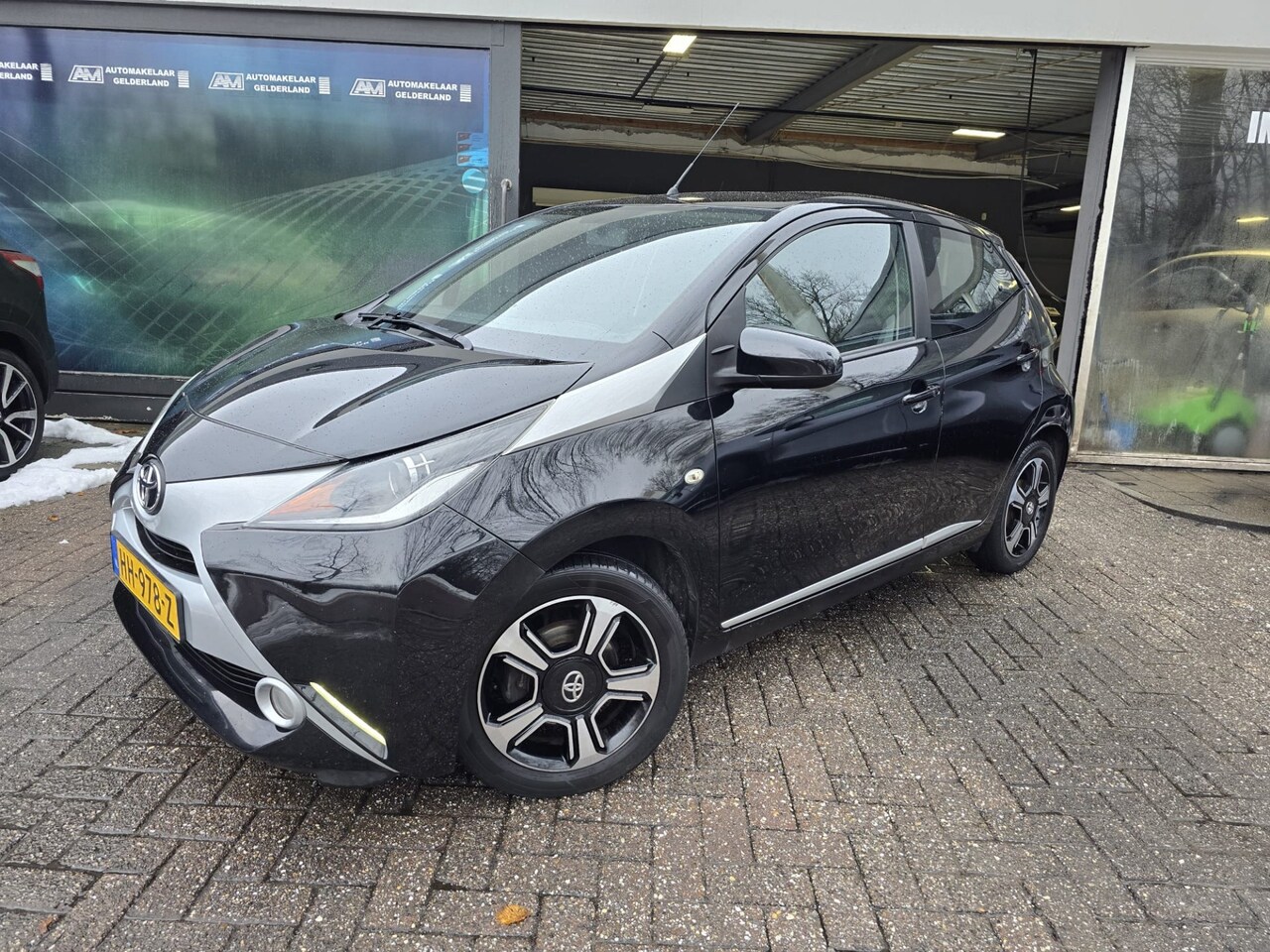 Toyota Aygo - 1.0 VVT-i x-clusiv | 2E EIGENAAR | 12MND GARANTIE | AIRCO | KEYLESS | CAMERA | - AutoWereld.nl