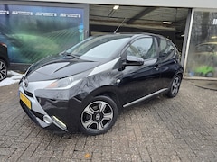 Toyota Aygo - 1.0 VVT-i x-clusiv | 2E EIGENAAR | 12MND GARANTIE | AIRCO | KEYLESS | CAMERA |