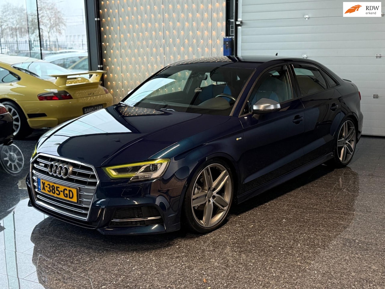 Audi A3 Limousine - 1.5 TFSI CoD Sport S Line Edition 2018 S3 Look 180PK Stronic - AutoWereld.nl