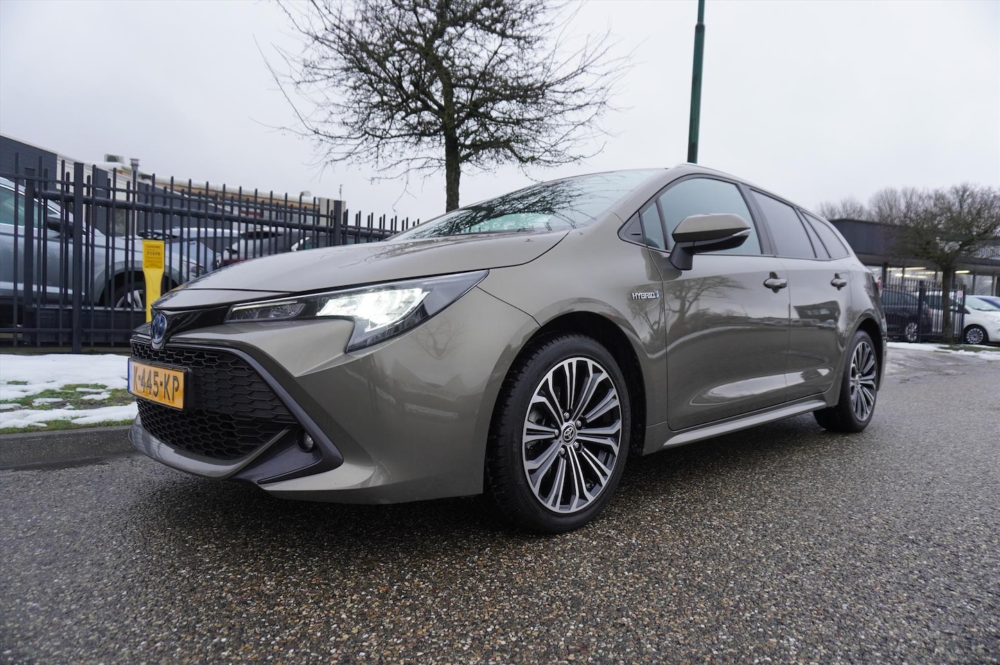 Toyota Corolla Touring Sports - 1.8 Hybrid 122pk CVT Business Plus Trekhaak Multi Media - AutoWereld.nl