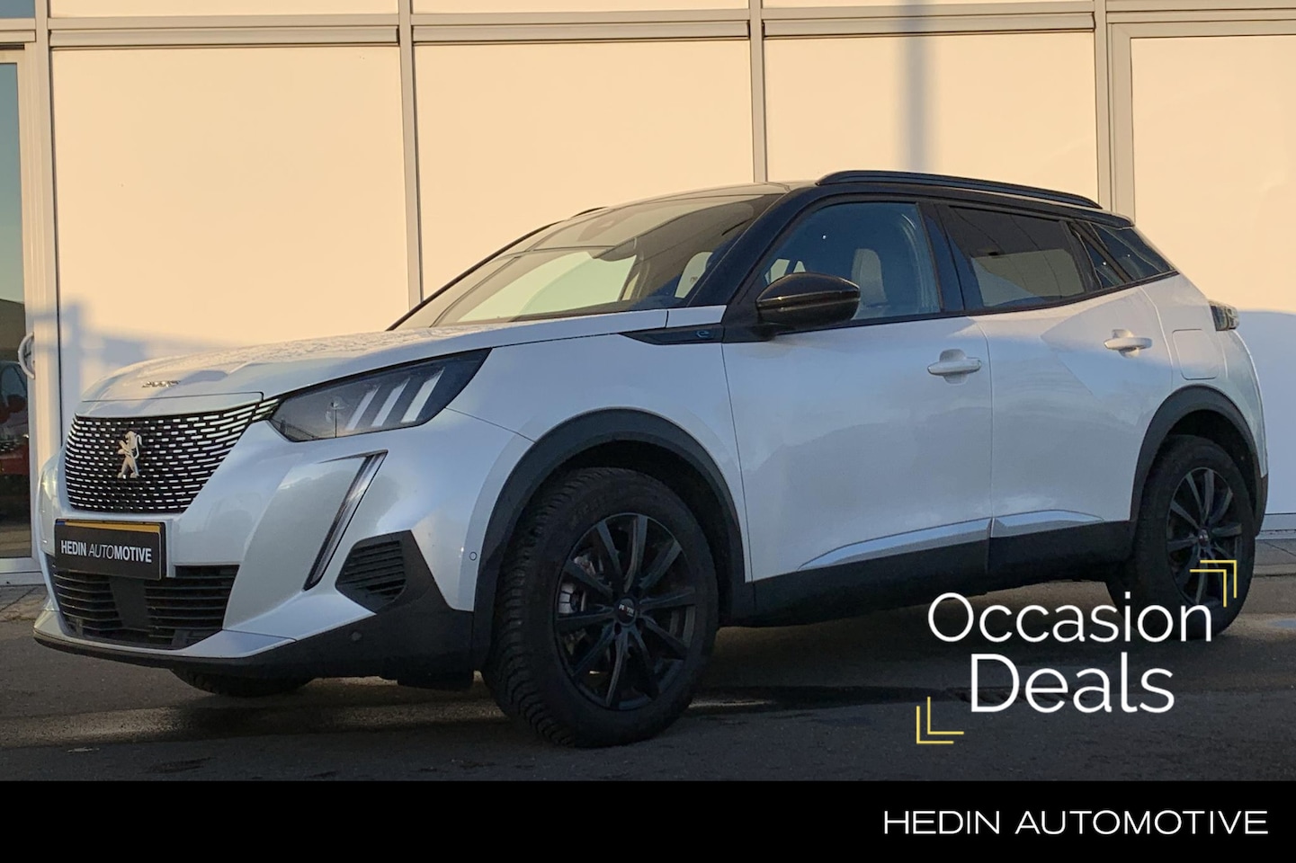 Peugeot e-2008 - EV GT 50 kWh | Navigatie | Adapt. Cruise Control | Camera | Stoelverw. | PDC V+A | LMV 17 - AutoWereld.nl