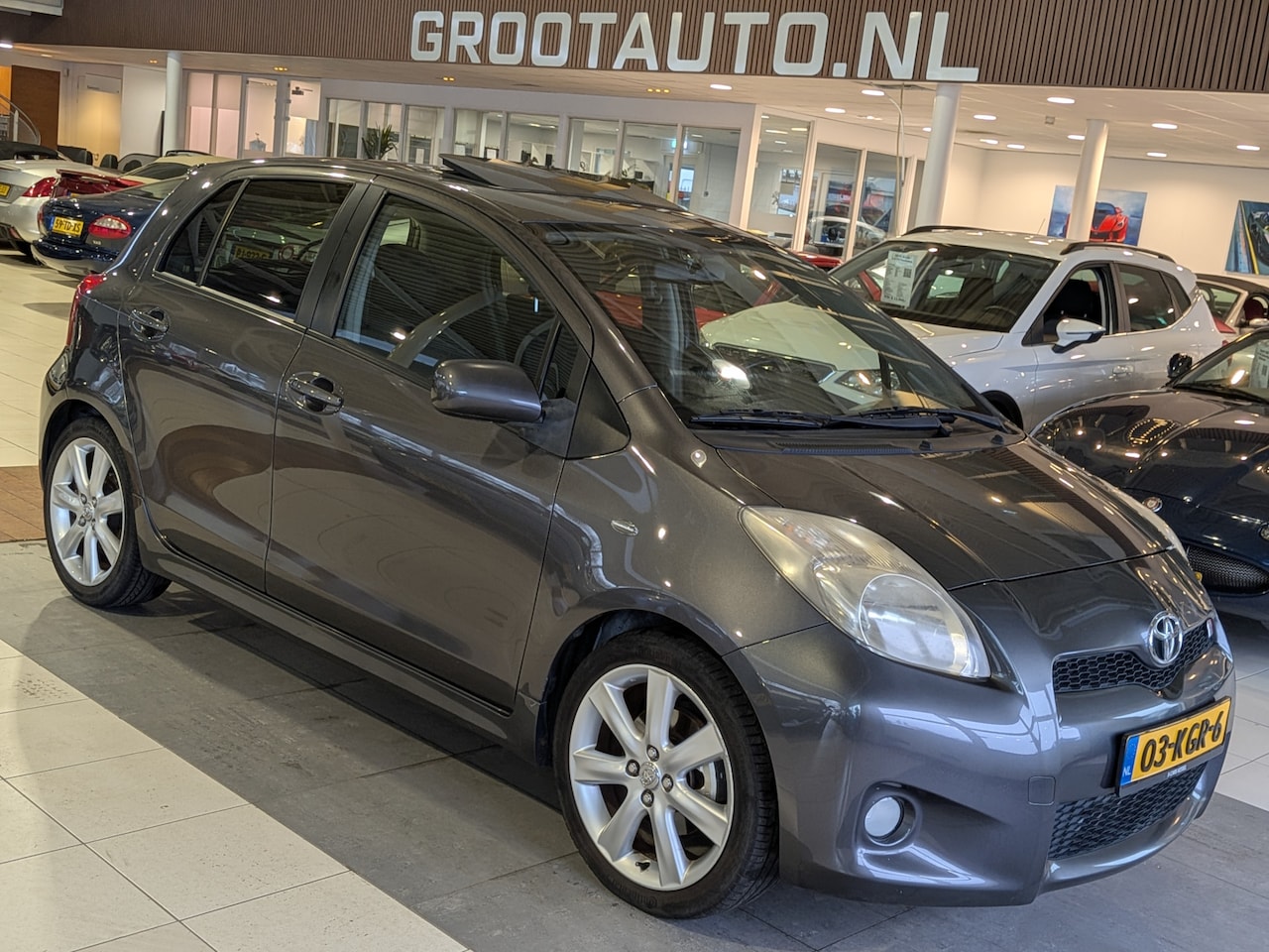 Toyota Yaris - 1.8 VVTi TS Airco, Cruise Control, Schuif-/Kanteldak, Stuurbekrachtiging - AutoWereld.nl