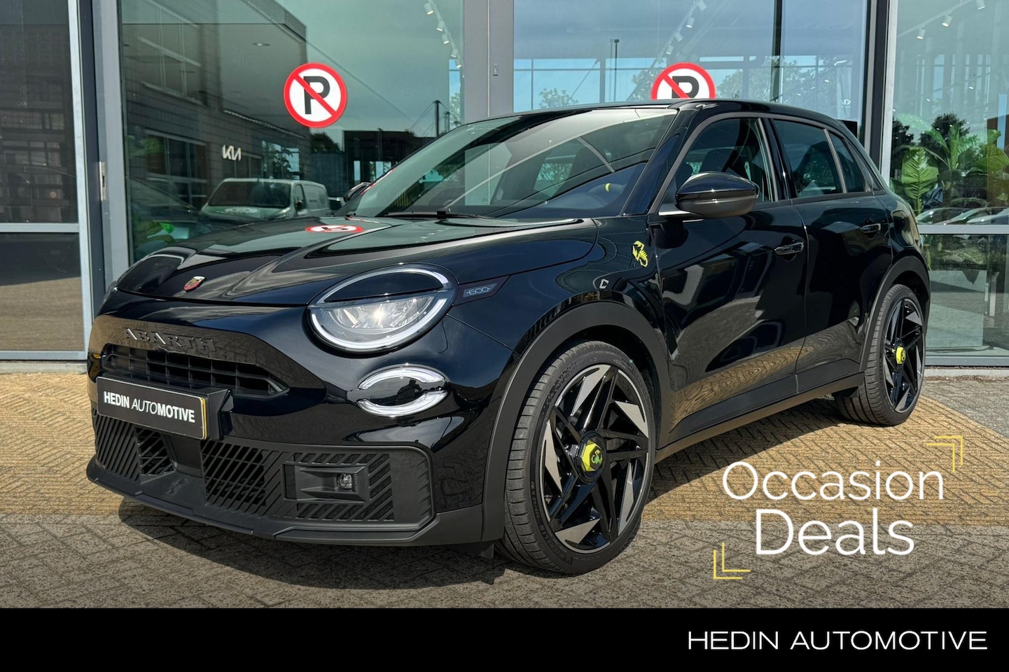 Fiat 600e - Abarth Turismo 54 kWh * betreft demo alleen beschikbaar voor proefritten * - AutoWereld.nl