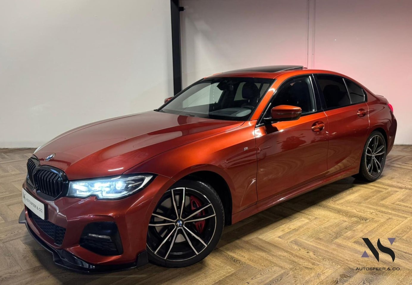 BMW 3-serie - 320i High Executive Edition PANO KEYLESS - AutoWereld.nl