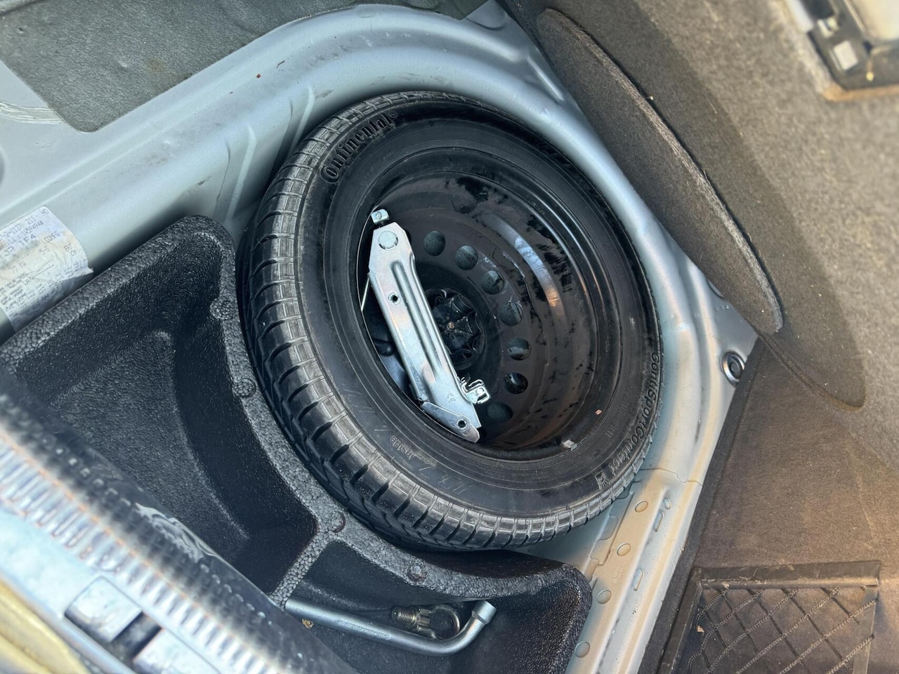 Volkswagen Bora - 1.6-16V AIRCO NIEUWE APK - AutoWereld.nl