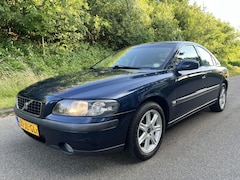 Volvo S60 - 2.4 Edition NIEUWE APK - AIRCO - NAP