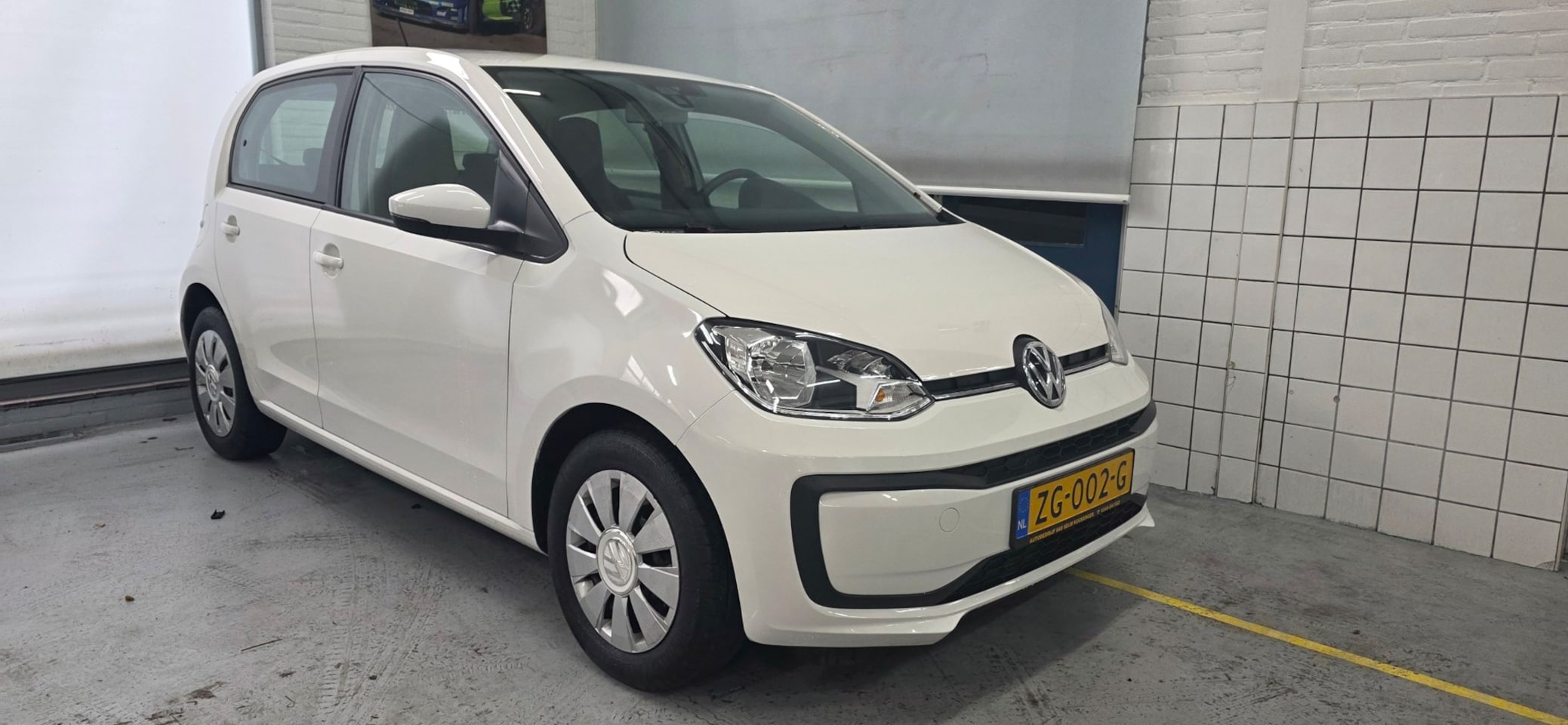 Volkswagen Up! - 1.0 BMT move up! 1.0 BMT move up! - AutoWereld.nl