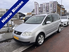 Volkswagen Touran - 2.0-16V FSI Trendline