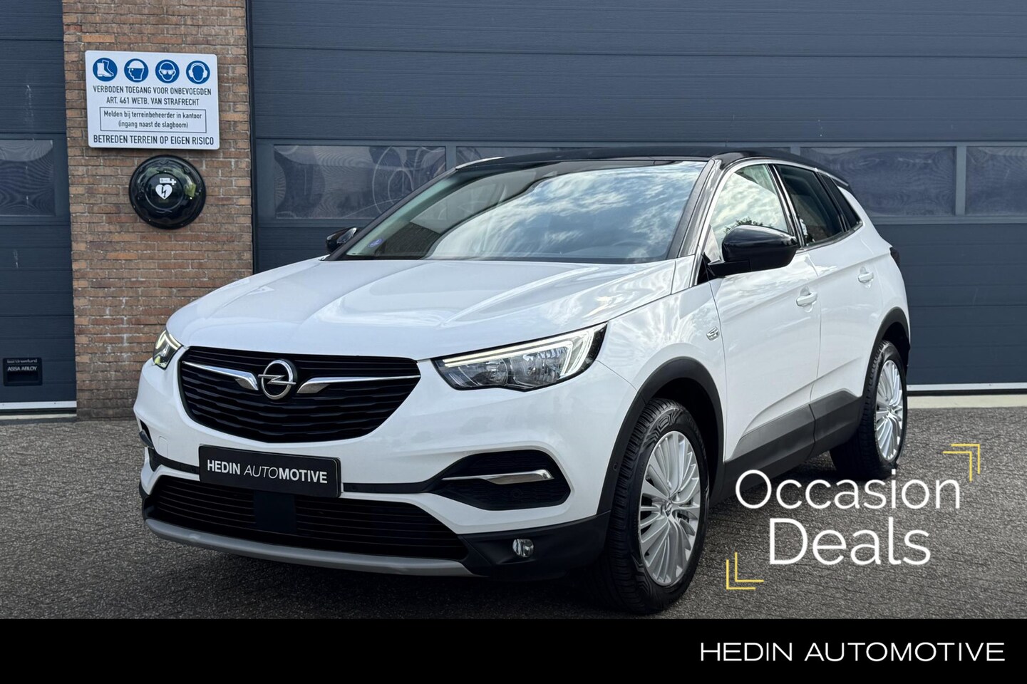Opel Grandland X - 1.2 Turbo 130PK Bus. Executive Automaat | Trekhaak | Navigatie | Climate control | Carplay - AutoWereld.nl