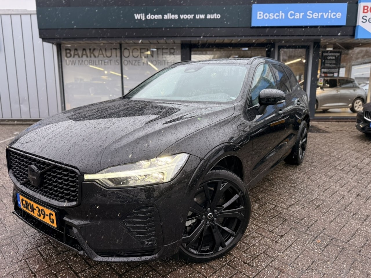 Volvo XC60 - 2.0 T6 AWD+ Black Edition | Panoramadak | 360 Camera | Carplay - AutoWereld.nl