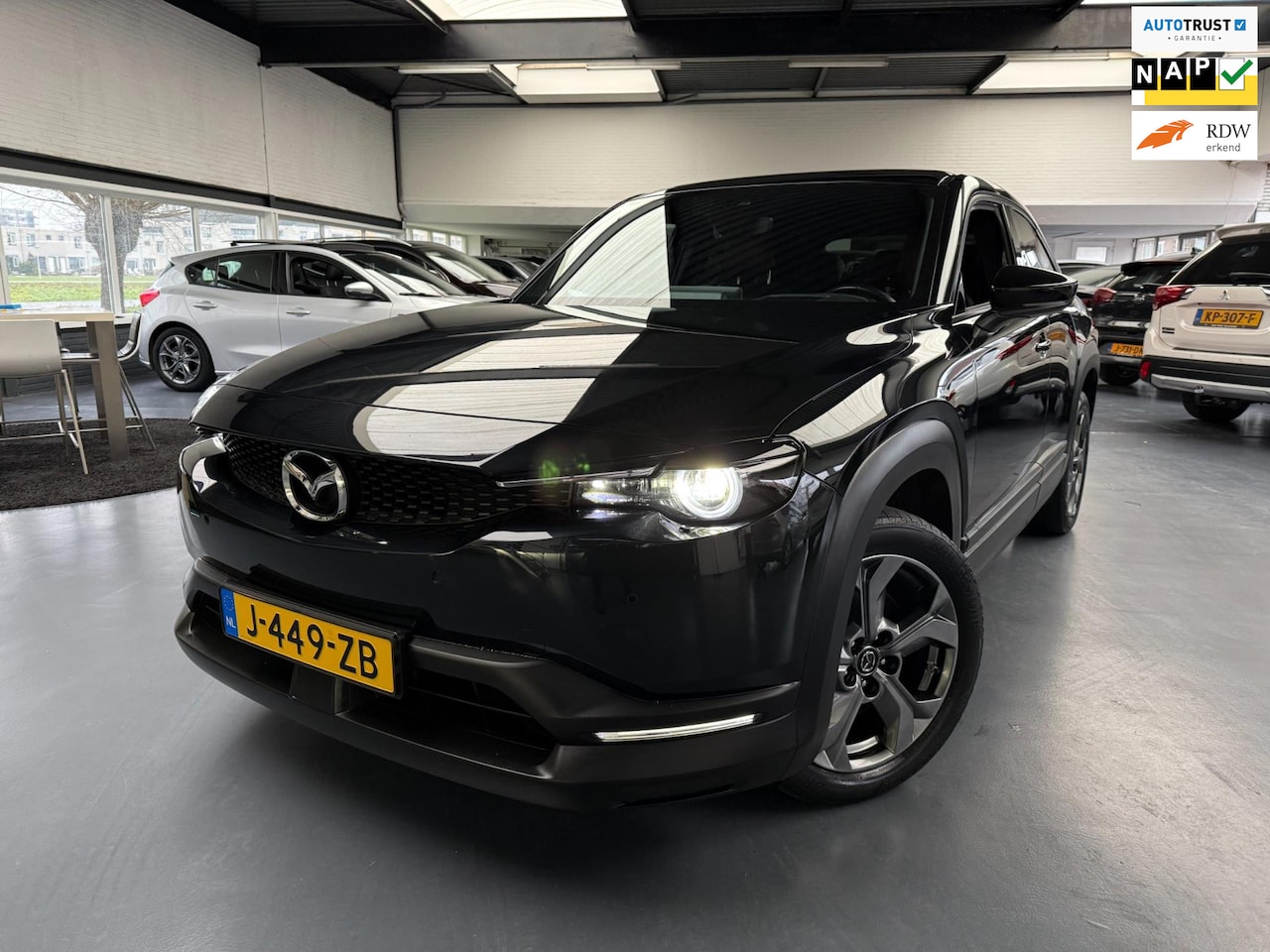 Mazda MX-30 - E-SkyActiv 145 First Edition 36 kWh - AutoWereld.nl