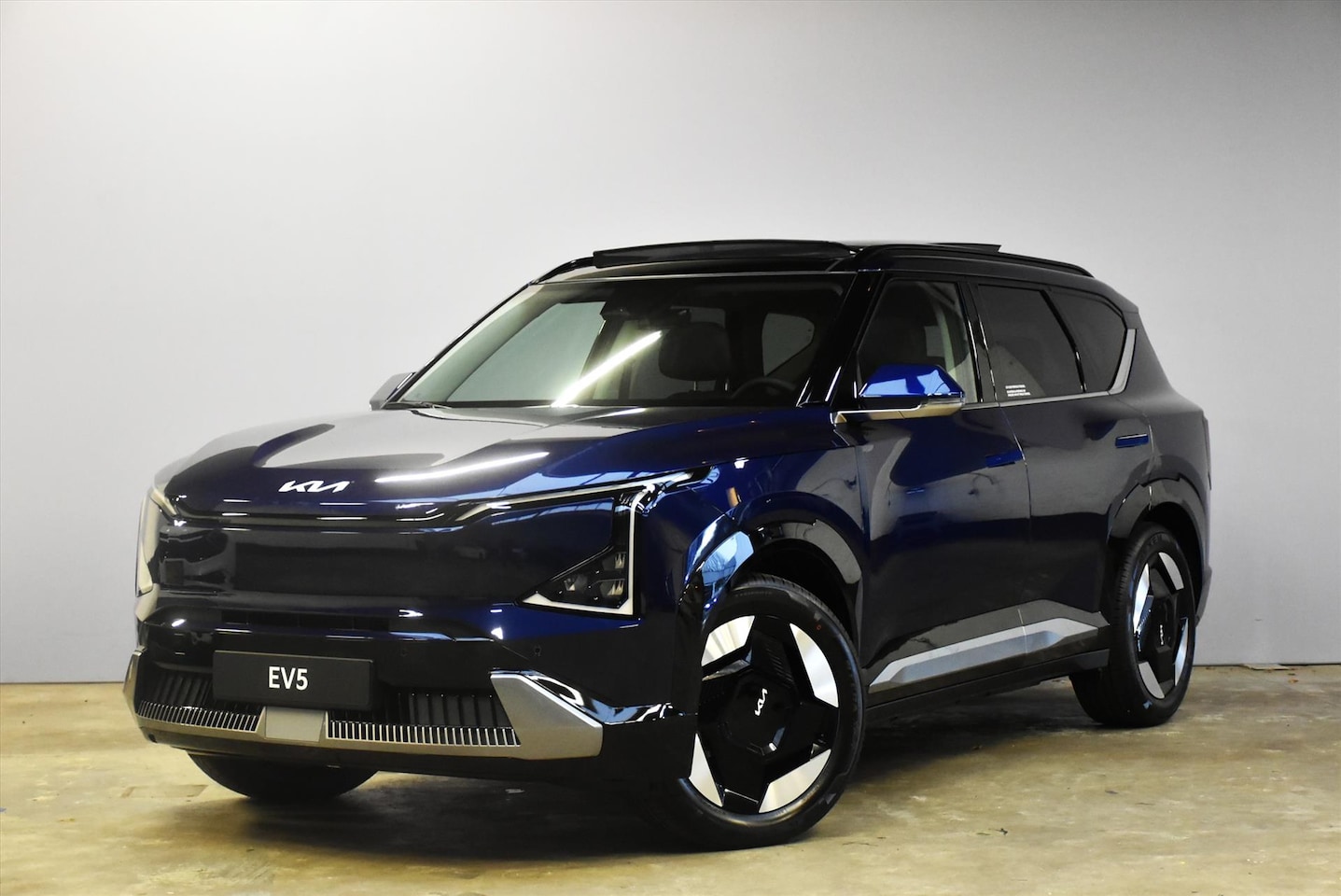 Kia EV5 - 81,4 kWh 217pk 2WD Plus Advanced NIEUW - SNEL LEVERBAAR - AutoWereld.nl