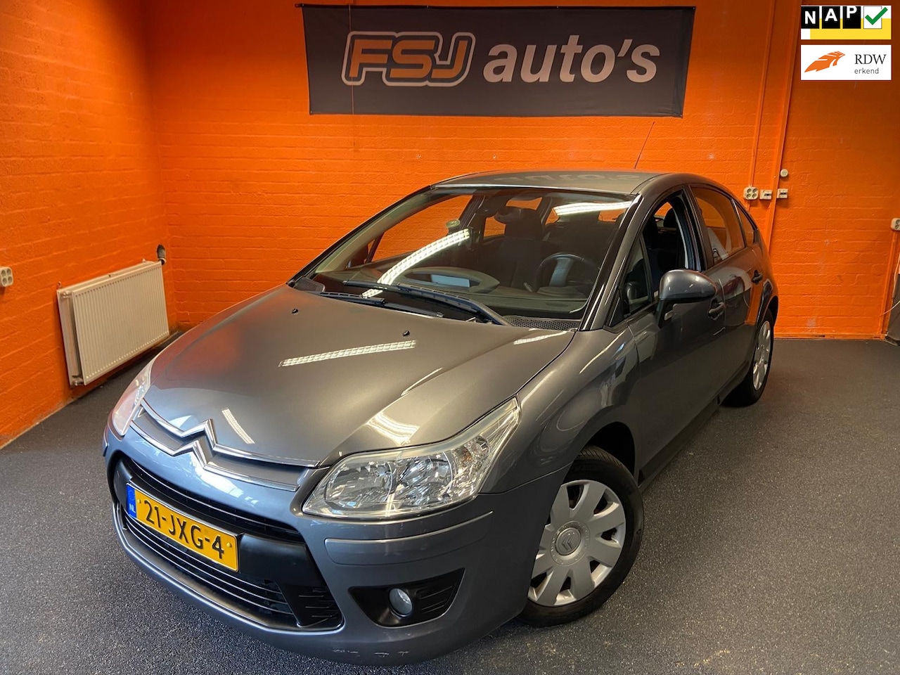 Citroën C4 - 1.6 VTI / AUTOMAAT / 5 DEURS / ANNIVERSAIRE / AIRCO!! - AutoWereld.nl