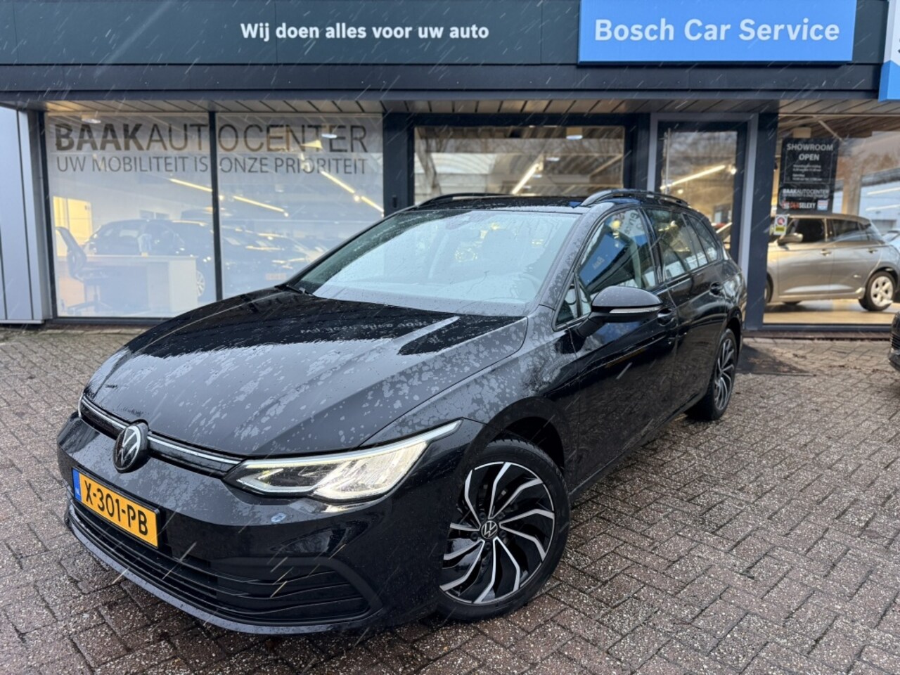 Volkswagen Golf Variant - 1.5 eTSI Life Business | Virtual | Navigatie - AutoWereld.nl