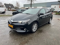 Toyota Auris Touring Sports - | 1e eigenaar | Pano | Trekhaak