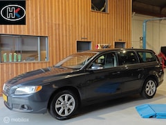 Volvo V70 - 2.0 146pk H5 Limited Edition Clima Leder Trekhaak