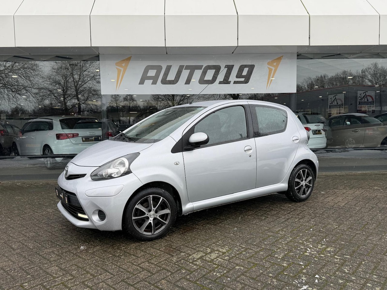 Toyota Aygo - 1.0 VVT-i TomTom Connect - AutoWereld.nl