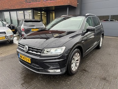 Volkswagen Tiguan - 1.4 TSI ACT PANO ACC CAMERA TREKHAAK STOELVERW VOL ORIG NL NAP