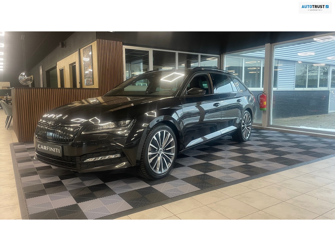 Skoda Superb Combi - 1.4 TSI iV PHEV Sportline Business, Laurin Klement, Navigatie, Cruise control, Camera, Tre - AutoWereld.nl