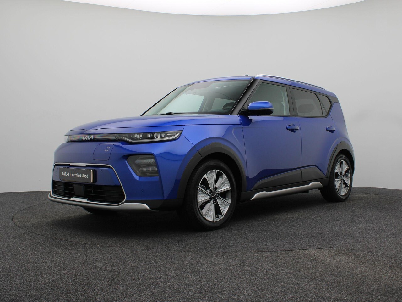 Kia e-Soul - ExecutiveLine 64 kWh | SOH 100% | 3-Fase | Stoel- en stuurverwarming | Navigatie | Lederen - AutoWereld.nl