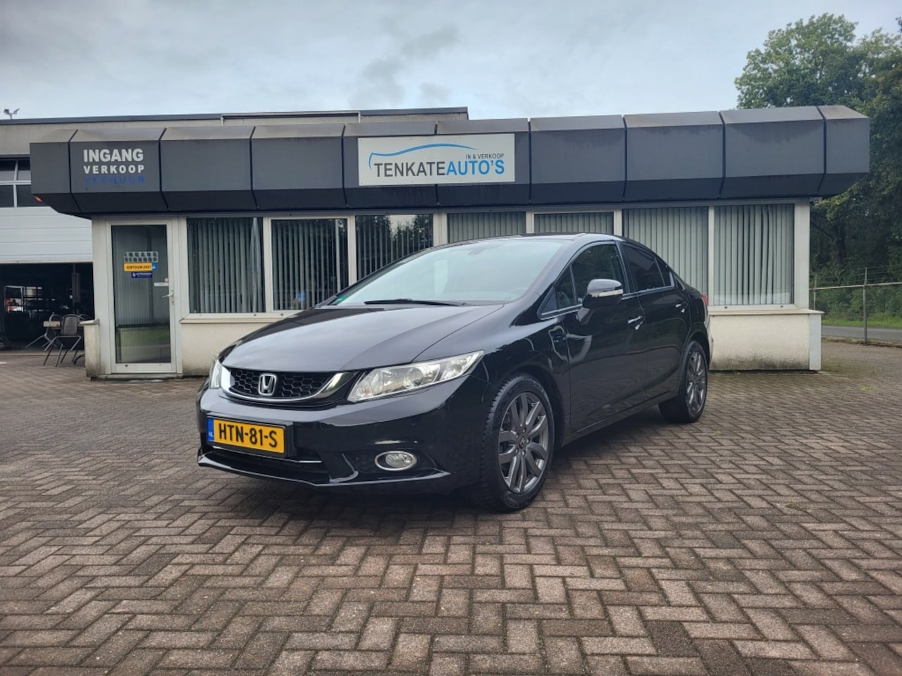 Honda Civic - Sedan 1.8 -VTEC 141 pk Automatische airco Stoelverwarming Lichtmetaal - AutoWereld.nl