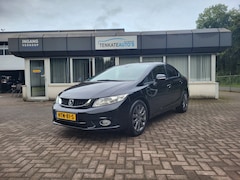 Honda Civic - Sedan 1.8 -VTEC 141 pk Automatische airco Stoelverwarming Lichtmetaal