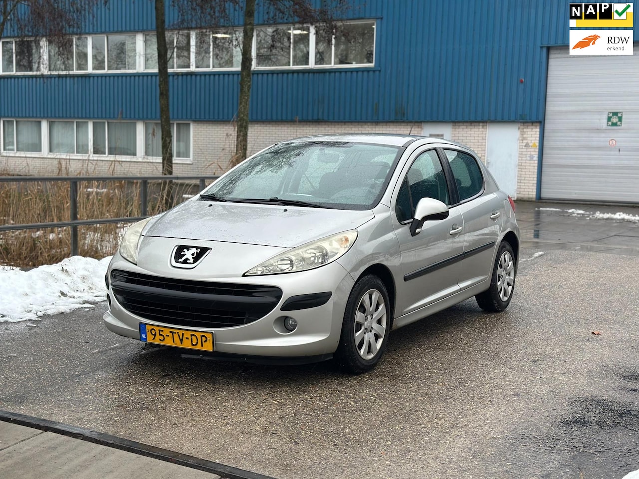 Peugeot 207 - 1.4-16V Color-line 5 Deurs! Airco! APK! - AutoWereld.nl