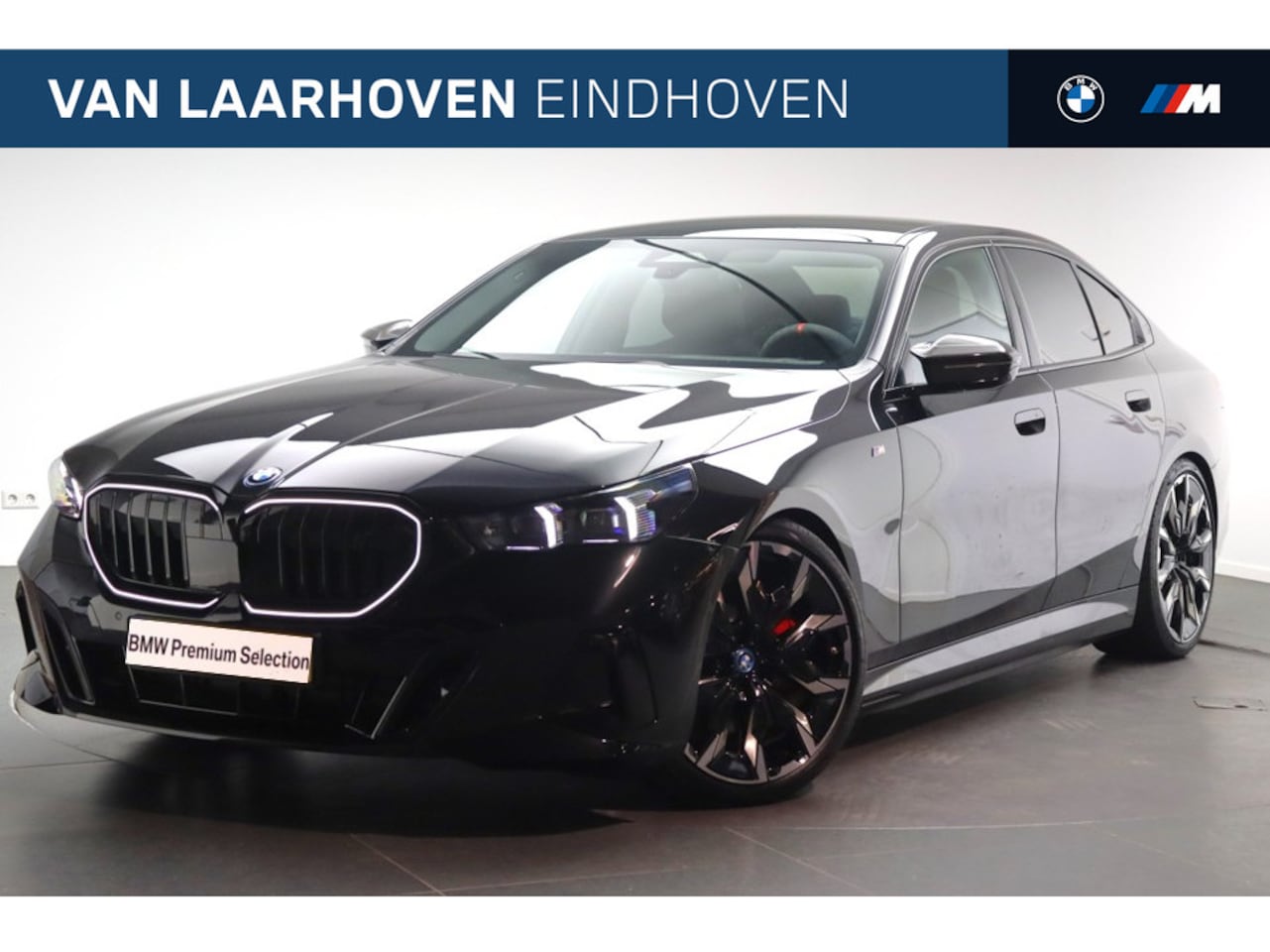 BMW i5 - eDrive40 M Sport Automaat / Panoramadak / Trekhaak / Bowers & Wilkins / Parking Assistant - AutoWereld.nl